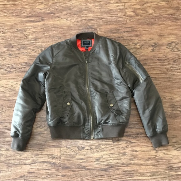 Forever 21 Jackets & Blazers - Forever 21 bomber jacket